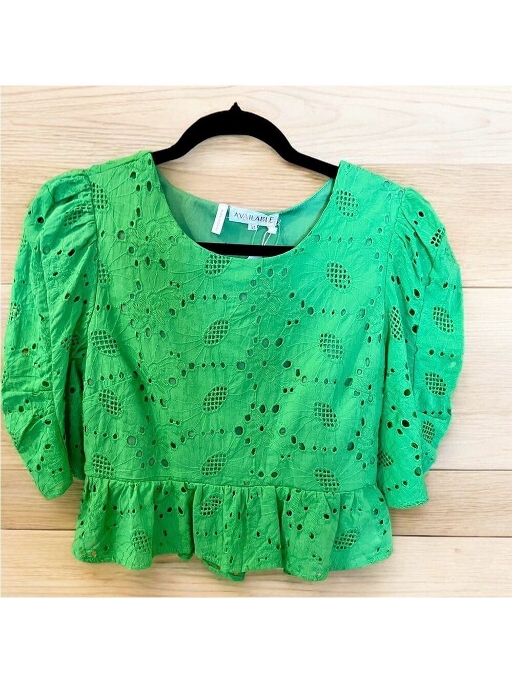Available Eyelet Peplum Women’s Top, Size M, Green, Cropped & Ruffled, S…
